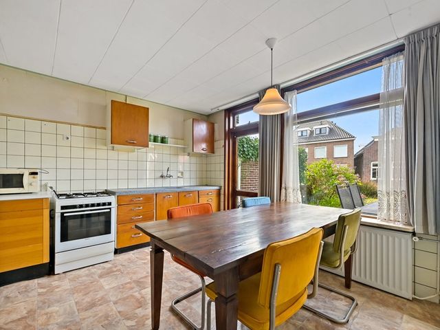 Commandeurskade 11, Maasland