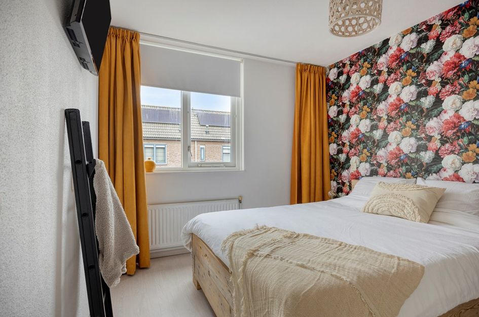 Henriette Roland-Holststraat 24