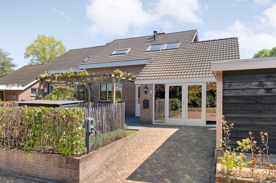 De Ooster Esch 16a