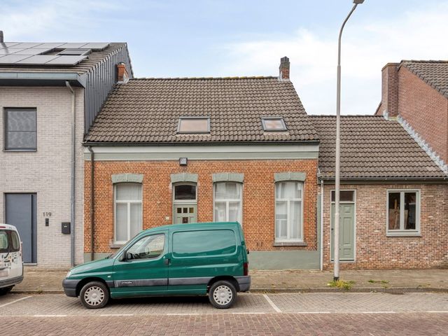 Hulsterloostraat 121, Nieuw Namen