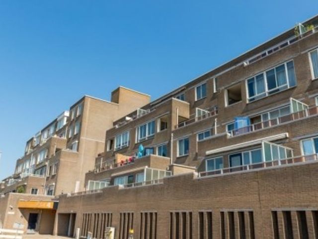 Harderwijkoever , Almere