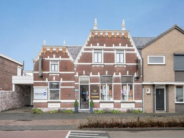 Hoofdstraat 96, Rijen