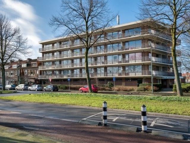 Hugo de Grootplein , Dordrecht