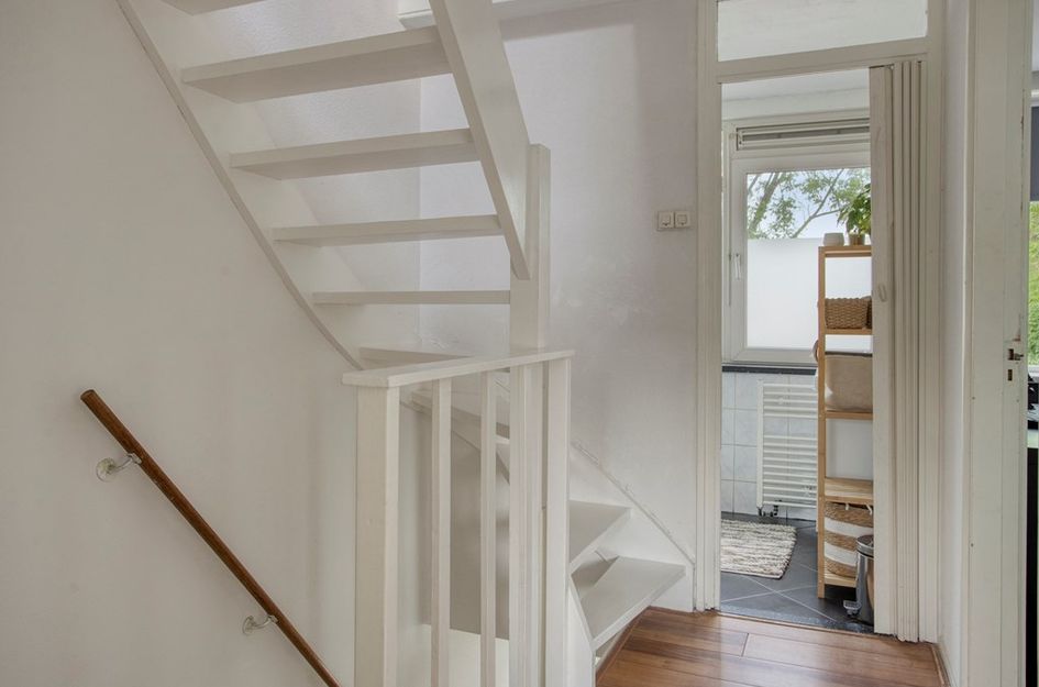 Surinamestraat 96