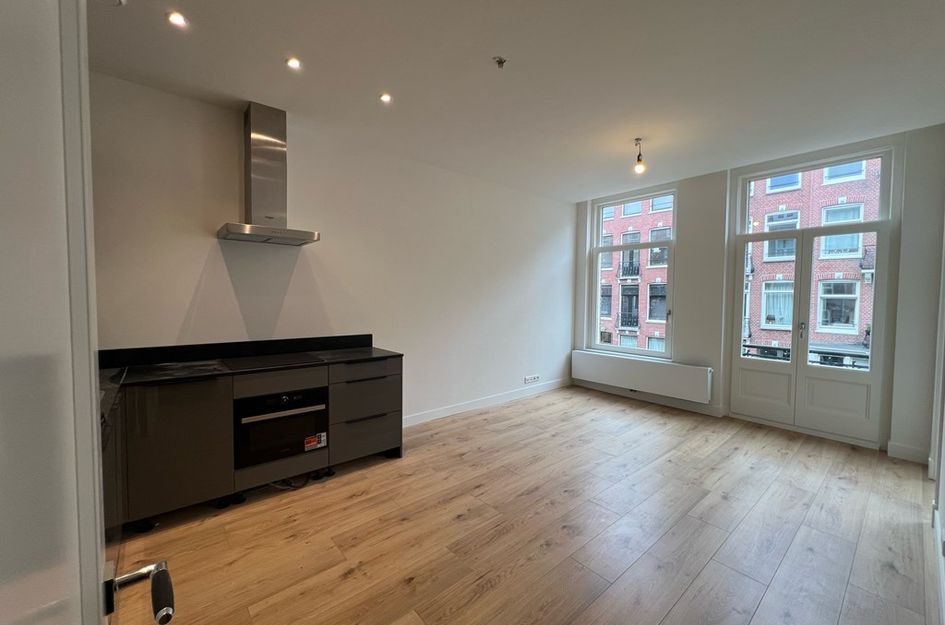 Eerste Helmersstraat 225 1