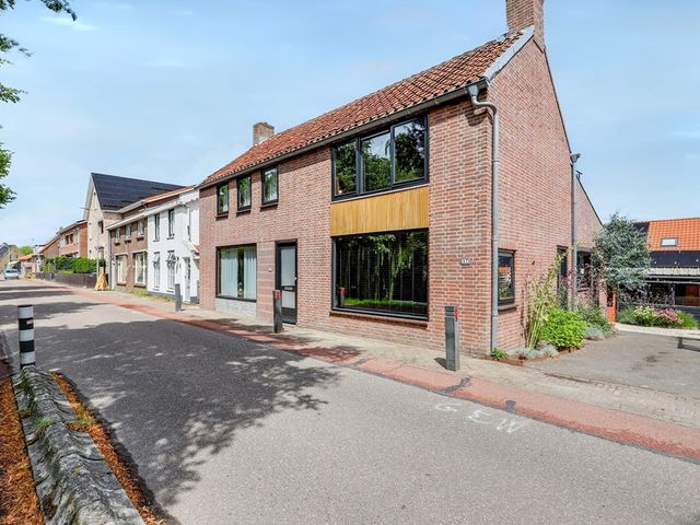 Schenkeldijk 17, Strijen