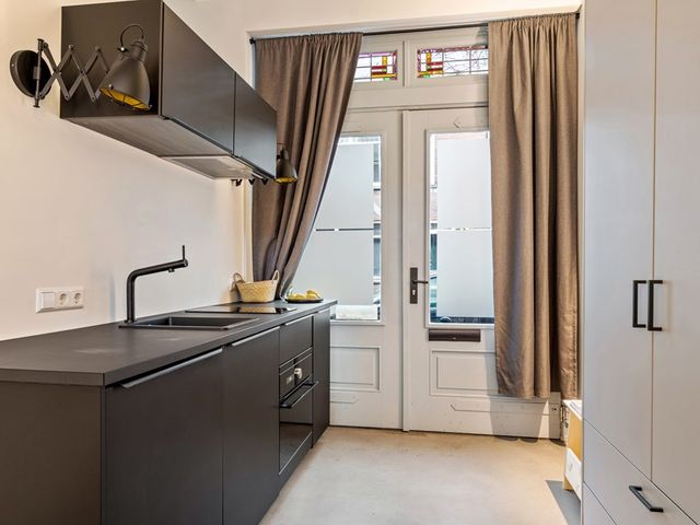 Groen van Prinstererstr 42B, Rotterdam