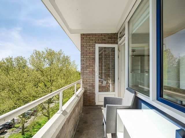 Burg Caan van Necklaan 326, Leidschendam
