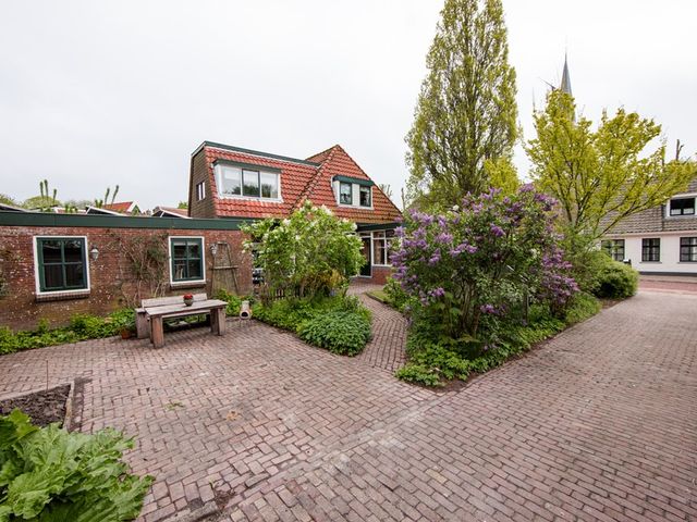 Van Hottingawei 8, Pietersbierum