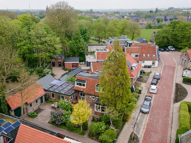 Van Hottingawei 8, Pietersbierum