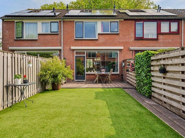 Kwartelstraat 32, Strijen