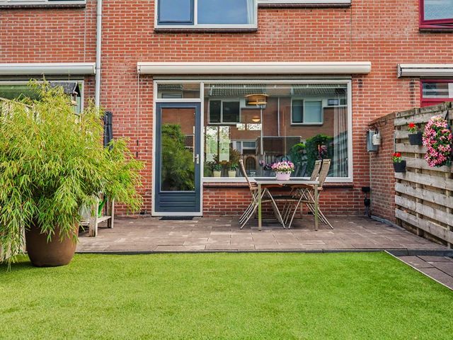 Kwartelstraat 32, Strijen
