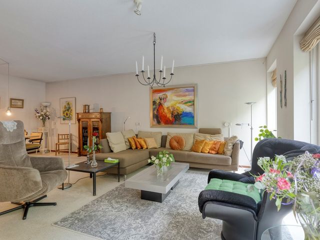 Rhenendael 76, Rhenen