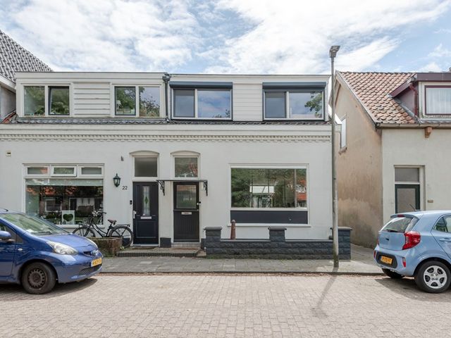 Oosterpad 20, Bussum