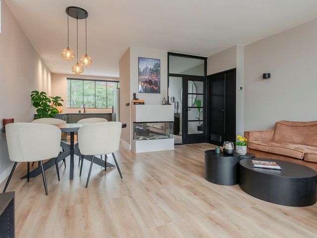 Oosterpad 20, Bussum