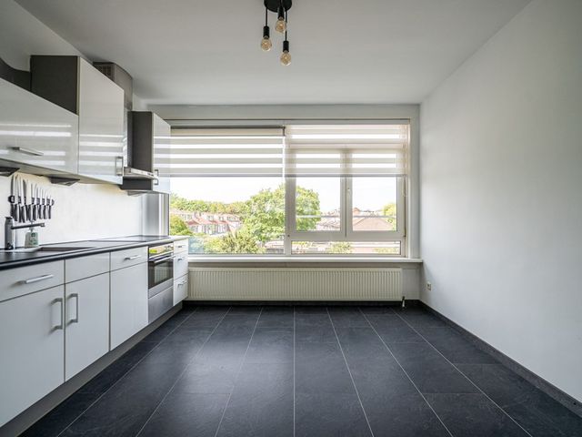 Mahlerstraat 100, Leiden