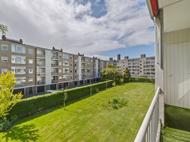 Smaragdhorst 393, 's-Gravenhage