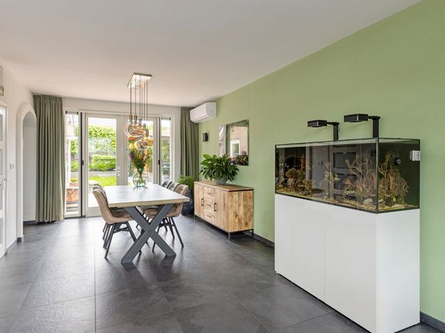 Wezemaal 15, Hoeven
