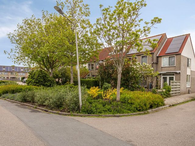 Pastoor Kwakmanlaan 69, Rijpwetering