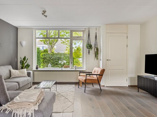Pastoor Kwakmanlaan 69, Rijpwetering