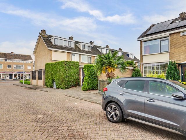 Van Oldenbarneveltstraat 2, Alblasserdam