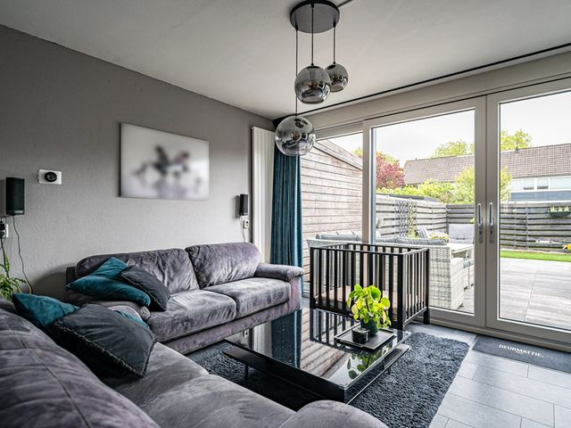 Oude Vlie 92, Emmeloord