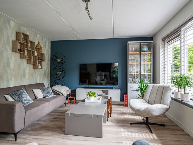 Visarend 4, Tollebeek
