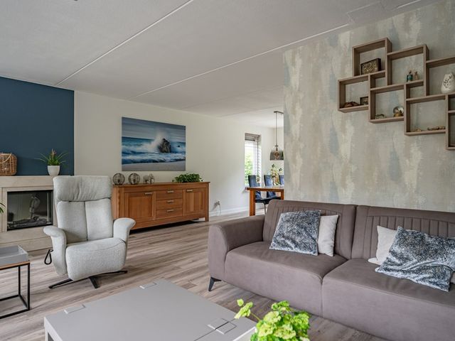 Visarend 4, Tollebeek