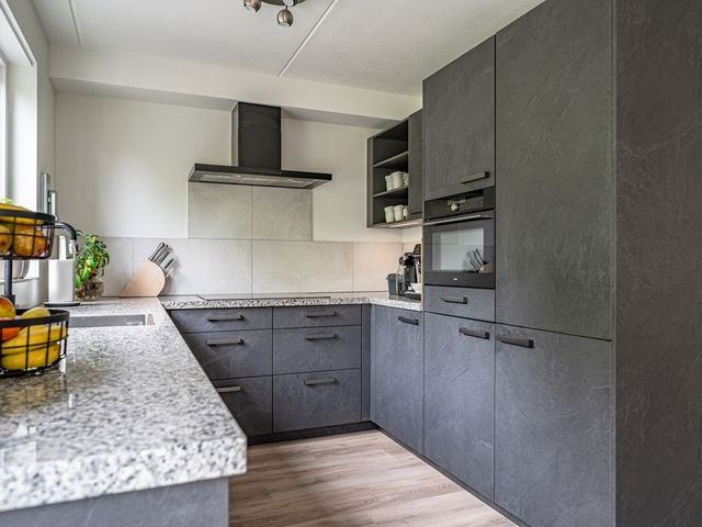 Visarend 4, Tollebeek