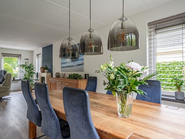 Visarend 4, Tollebeek