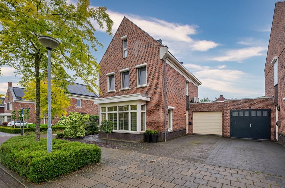 In het Veld 7