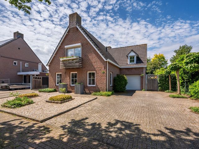 Op de Leues 27, Venlo