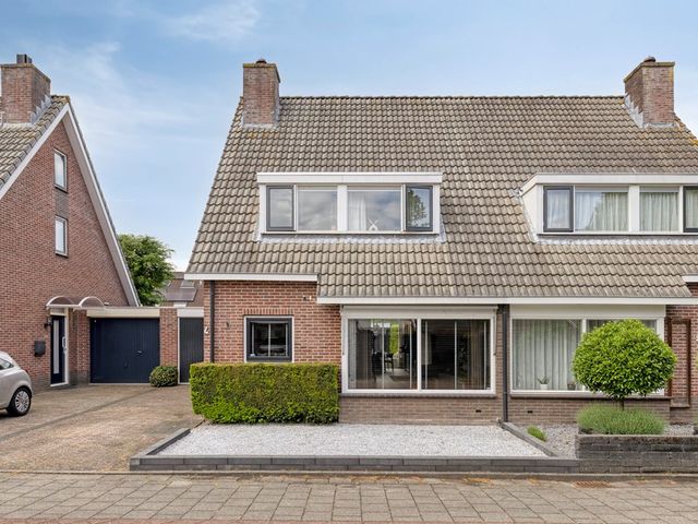 Debussystraat 4, Veenendaal