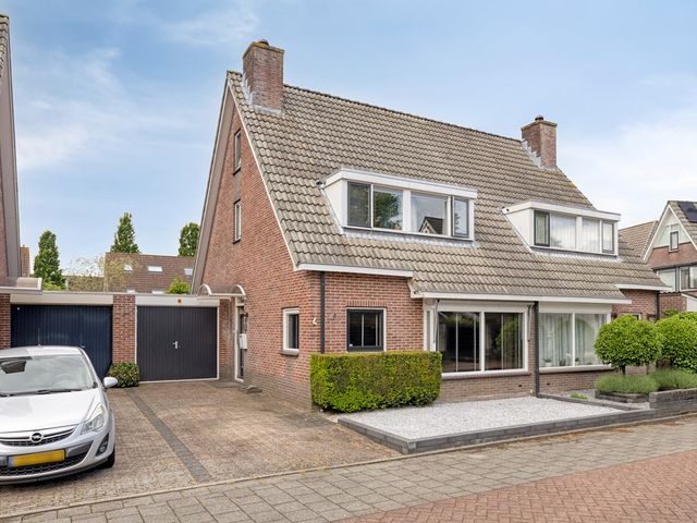 Debussystraat 4, Veenendaal