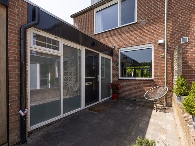 Mient 56, Vijfhuizen