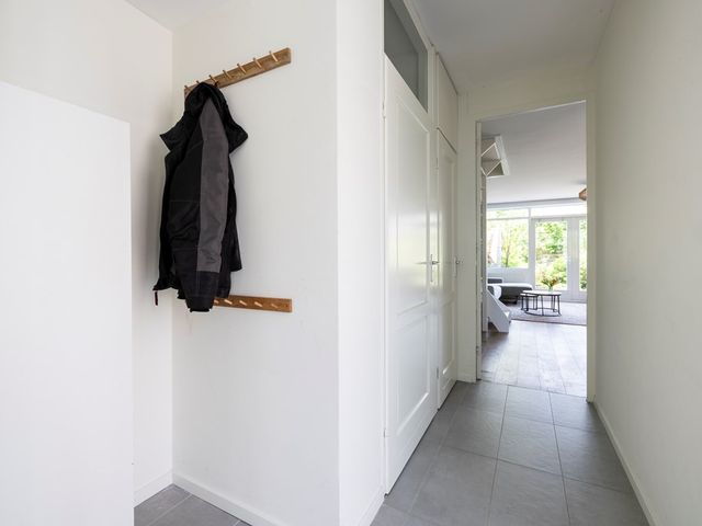 Mient 56, Vijfhuizen