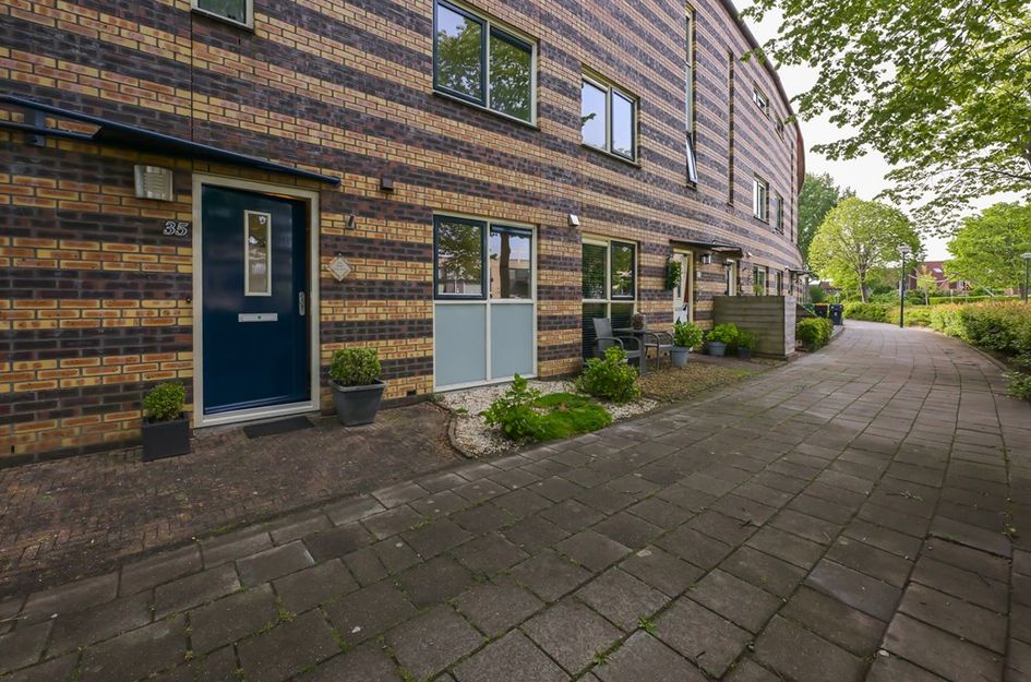 Reina Prinsen Geerligstuin 35