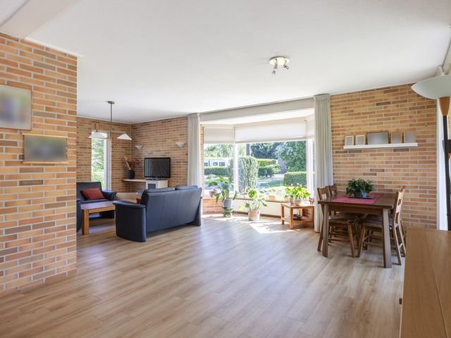 Zuiderbuuren 5, Marum