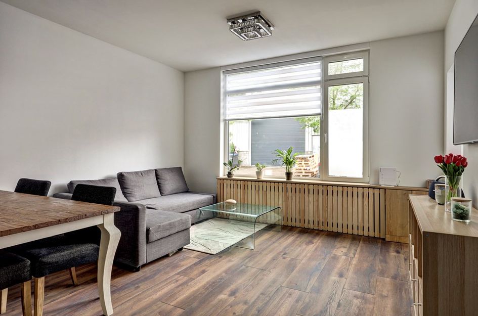 Burg van der Veldestraat 18