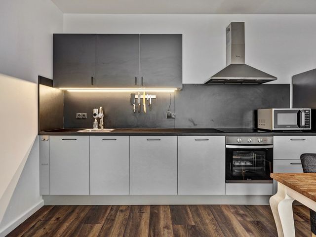 Burg van der Veldestraat 18, 's-Gravenhage