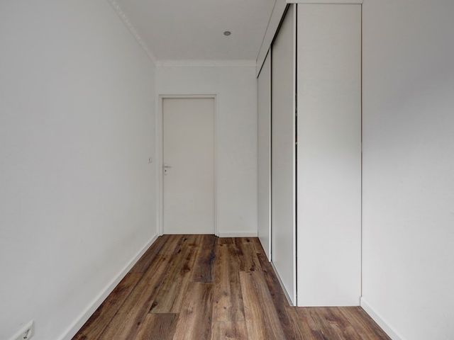 Burg van der Veldestraat 18, 's-Gravenhage