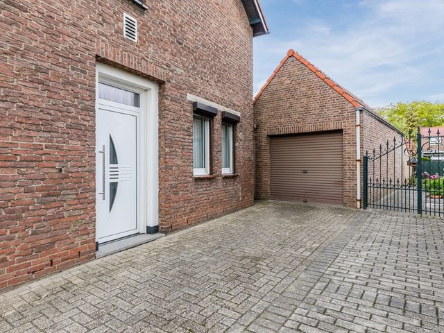 Merwedestraat 8, Stein
