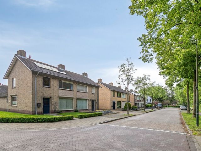 Jan van Amstelstraat 80, Schijndel