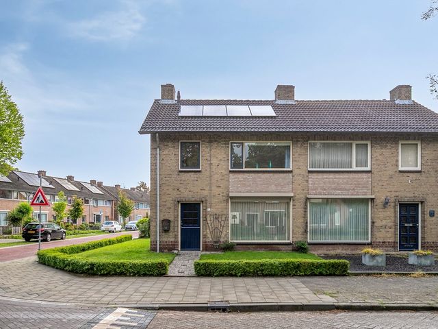 Jan van Amstelstraat 80, Schijndel
