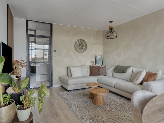 Pastoor van Akenstraat 104, Roosendaal