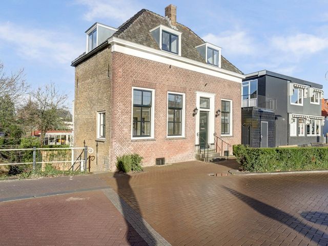 Boompjesstraat 4, Strijen