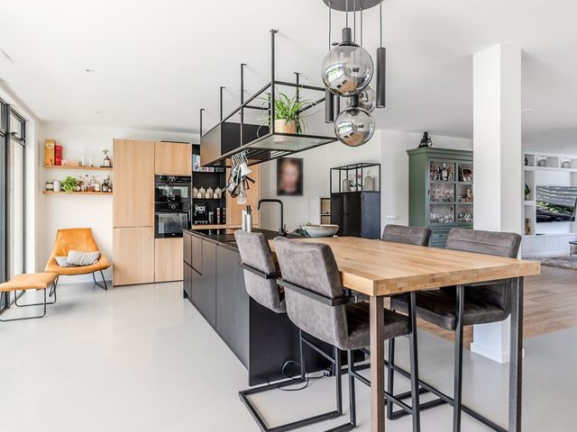 Adelaarstraat 6, Badhoevedorp