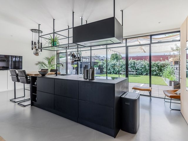 Adelaarstraat 6, Badhoevedorp