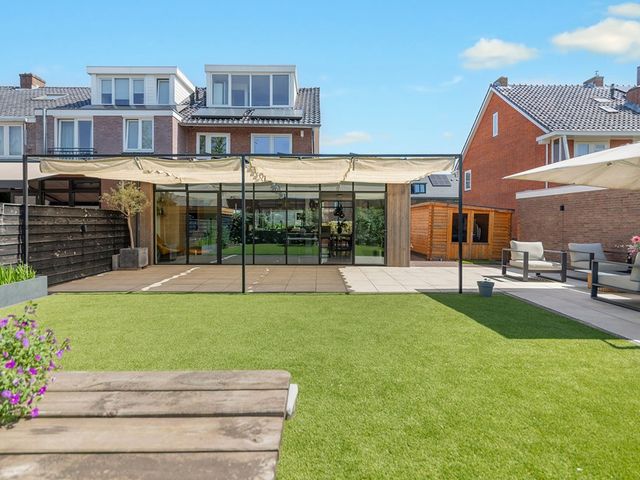 Adelaarstraat 6, Badhoevedorp