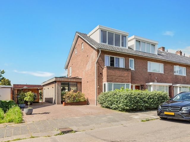 Adelaarstraat 6, Badhoevedorp